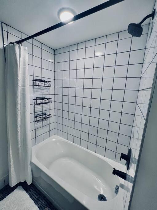 Urban Oasis, Otr Near Casino & Downtown! - 2 Beds Διαμέρισμα Σινσινάτι Εξωτερικό φωτογραφία